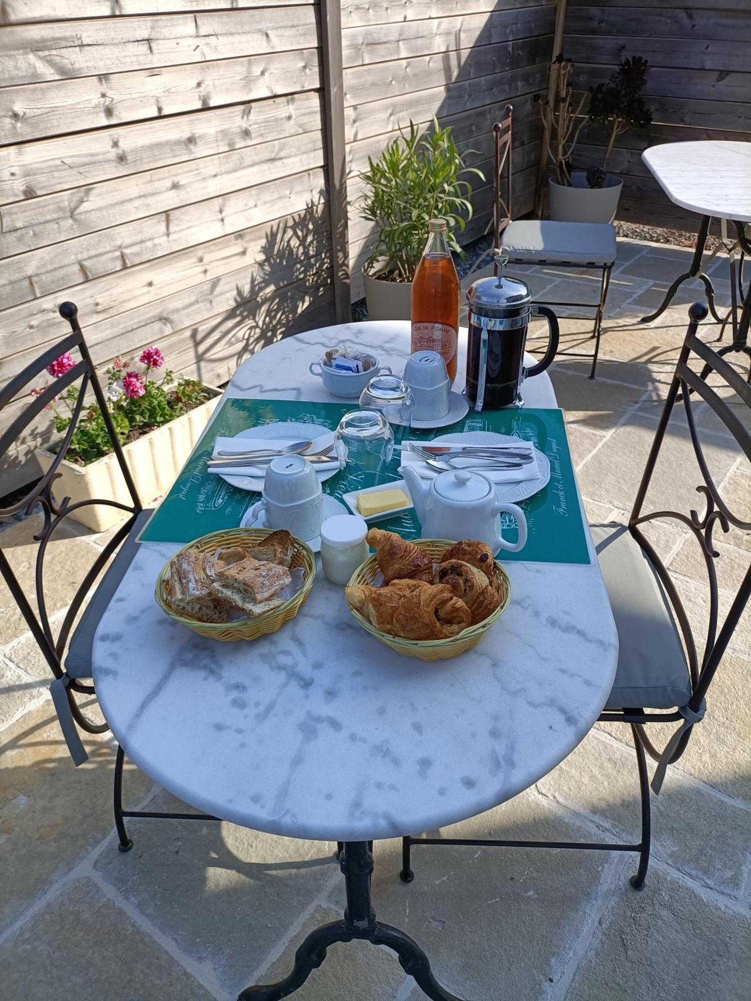 Auberge Du Vieux Tour Le Manoir Canapville  Eksteriør bilde